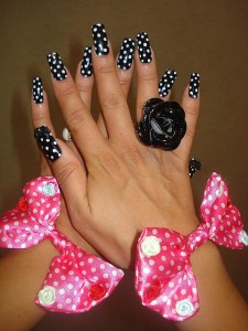 Amazing Retro Nail Designs