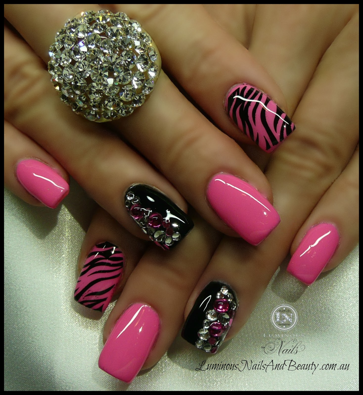 Albums 90+ Pictures Images Of Gel Nails Excellent 10/2023