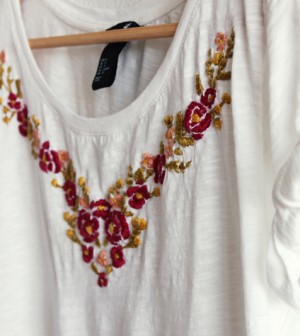 DIY: Hand Embroidered T-shirt