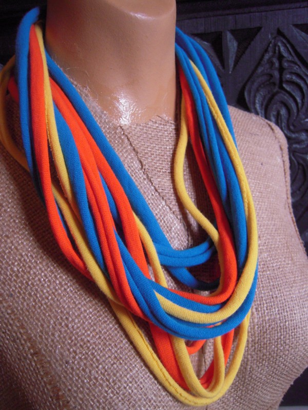 22 DIY Scarves To Look Fashionable On Your Spring Walk