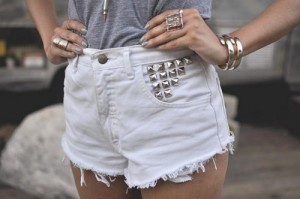 18 Short Pants With Studs