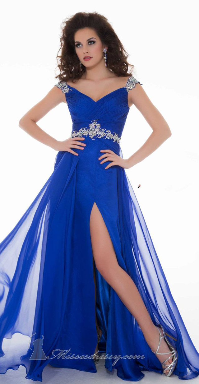 40 Amazing COUTURE DRESSES By MAC DUGGAL