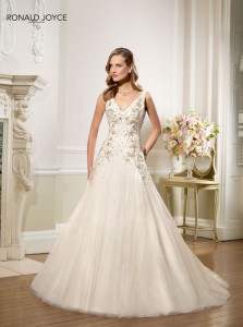 20 Fascinating And Gorgeous Wedding Dresses