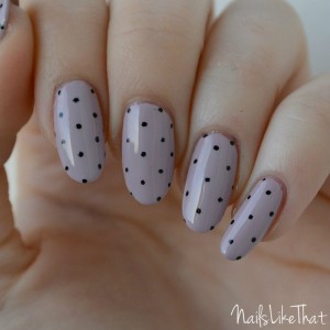 almond nails
