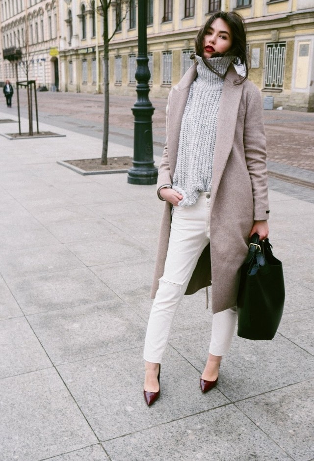 15 Modern Street Style Outfits With Turtlenecks For The Cold Season