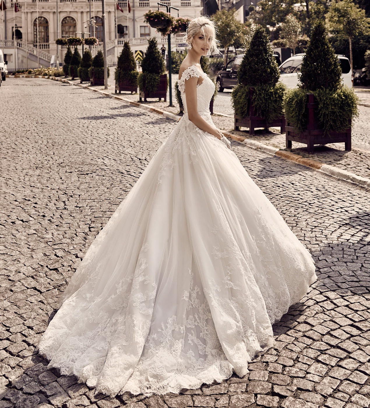 Marvelous Wedding Dress Collection by Nicole Spose