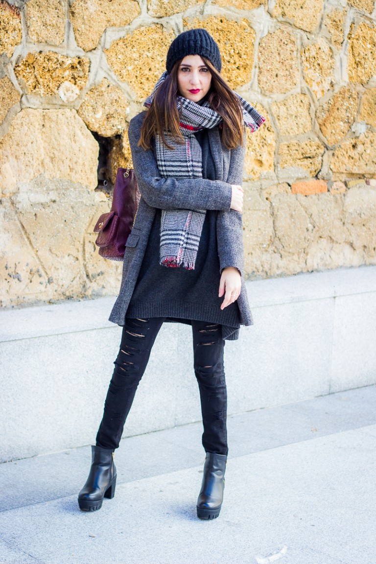 Beautiful Winter Outfits With Scarves to Copy Now