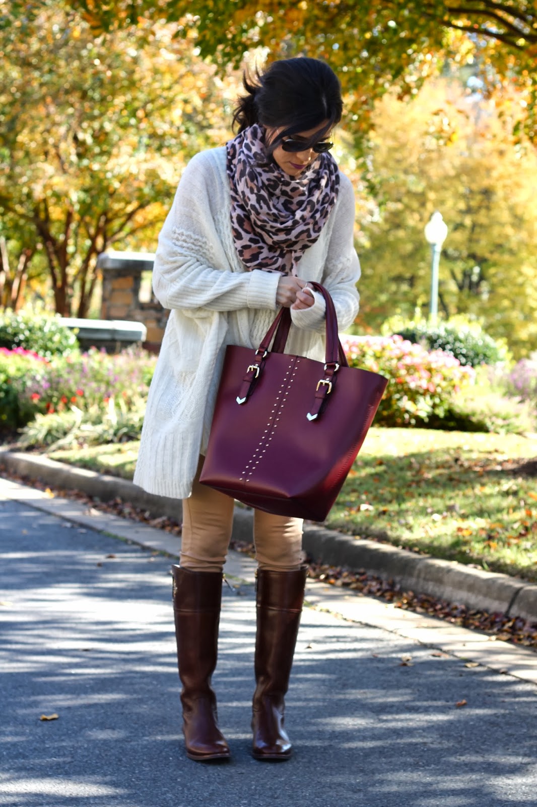 15 Awesome Burgundy Outfits That Will Catch Your Attention